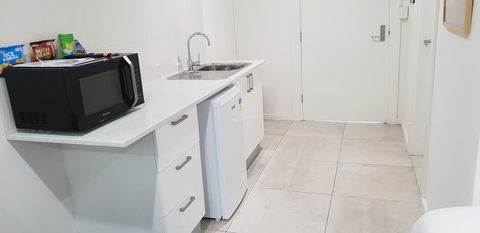 Carlton Suites - Accommodation Gladstone 13
