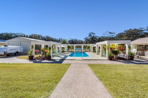 One Mile Mansion - Private Coastal Retreat FREE FAMILY ADVENTURE PASS - Accommodation Gladstone 20