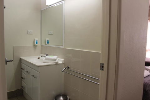 Hume Inn Motel Albury CBD - Accommodation Gladstone 4