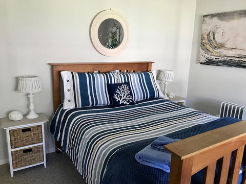 Lakeview Cottage - Accommodation Gladstone 4