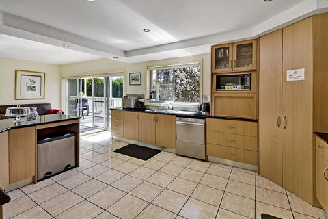 Bundanoon Lodge - Accommodation Gladstone 28