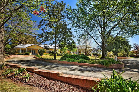 Bundanoon Lodge - Accommodation Gladstone 15