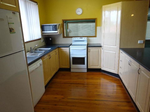 Pinny Paradise - Accommodation Gladstone 2