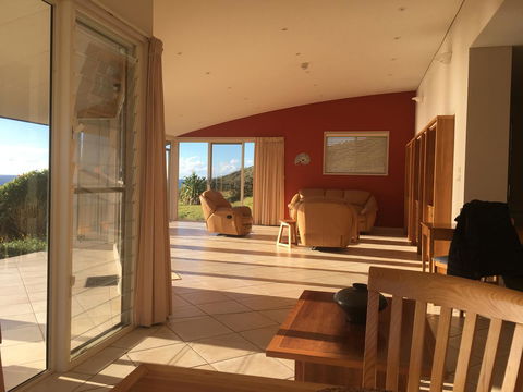 OceanScape Luxury Beachfront Villas - Accommodation Gladstone 10