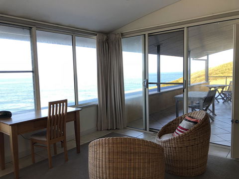 OceanScape Luxury Beachfront Villas - Accommodation Gladstone 6