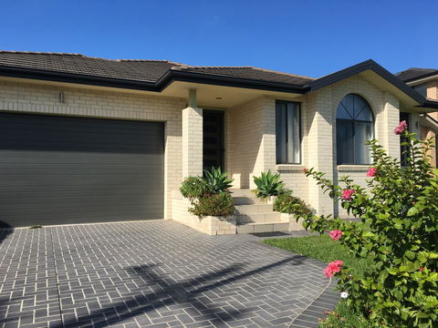 Sydney Amazing Holiday Home Bridal BnB - Accommodation Gladstone 25