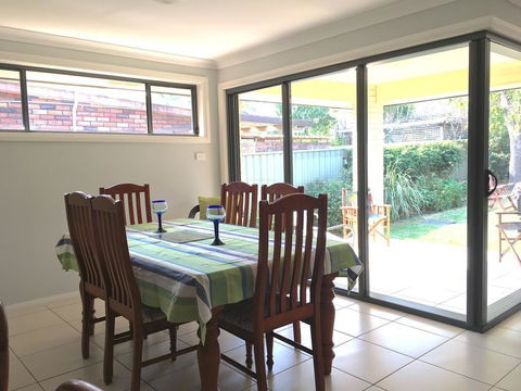 Sydney Amazing Holiday Home Bridal BnB - Accommodation Gladstone 2