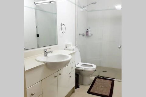 Kent CBD Apartment - Accommodation Gladstone 10