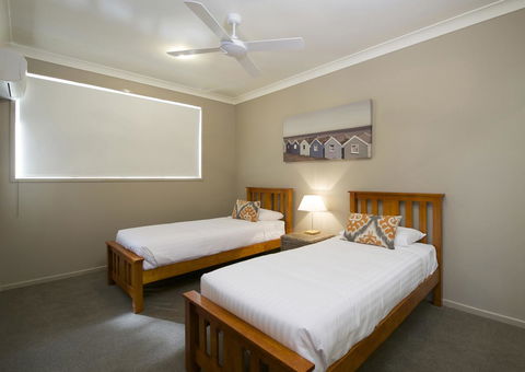 Marty's @ Little Beach - Accommodation Gladstone 7