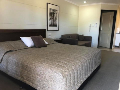 Balranald Club Motel - Accommodation Gladstone 8