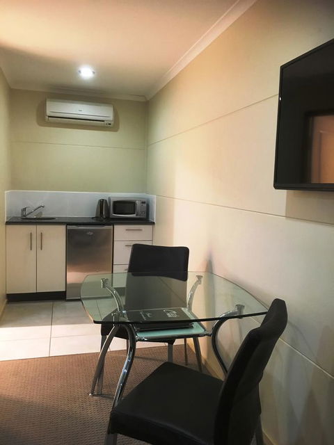 Balranald Club Motel - Accommodation Gladstone 9