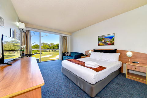 The Select Inn Ryde - Accommodation Gladstone 25