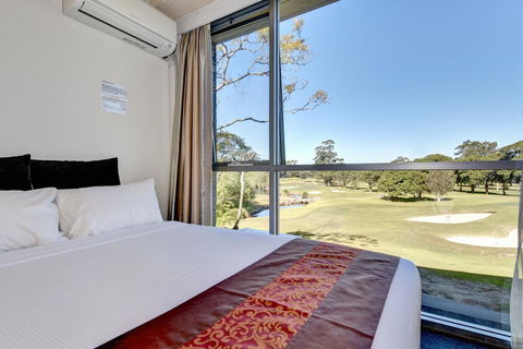 The Select Inn Ryde - Accommodation Gladstone 6