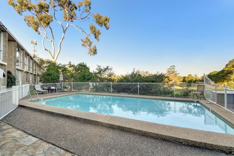 The Select Inn Ryde - Accommodation Gladstone 1