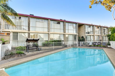 The Select Inn Ryde - Accommodation Gladstone 10