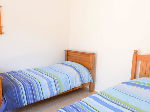 2 Cliff Road - Accommodation Gladstone 2