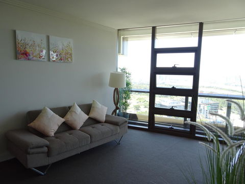 Sydney Olympic Park Apartment - Accommodation Gladstone 4