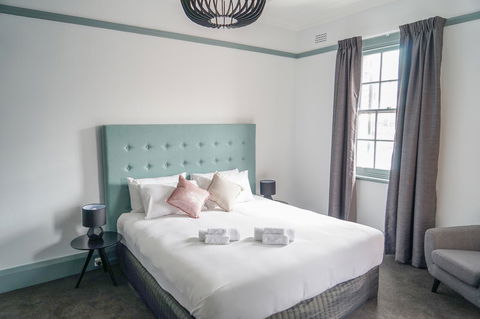 Oasis On Beamish Hotel - Accommodation Gladstone 0