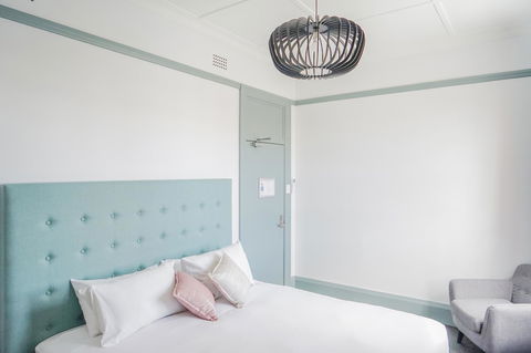 Oasis On Beamish Hotel - Accommodation Gladstone 1