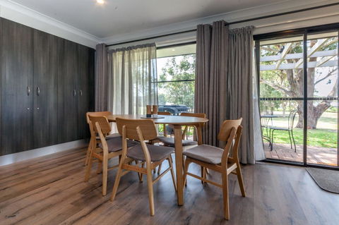 Horizons Retreat & Golf, Villa 133 - Accommodation Gladstone 4