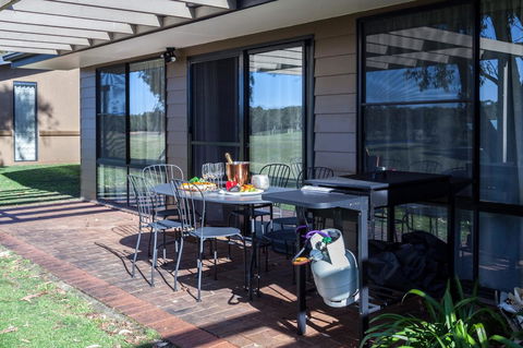 Horizons Retreat & Golf, Villa 133 - Accommodation Gladstone 16