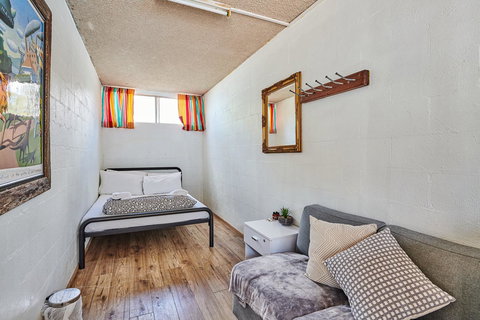 Arts Factory By Nomads - Accommodation Gladstone 44