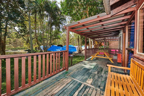 Arts Factory By Nomads - Accommodation Gladstone 10