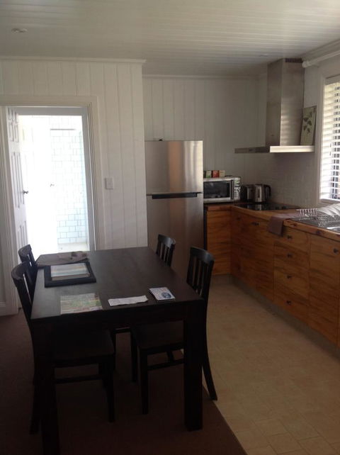 Hideaway Holiday Apartments - Accommodation Gladstone 14