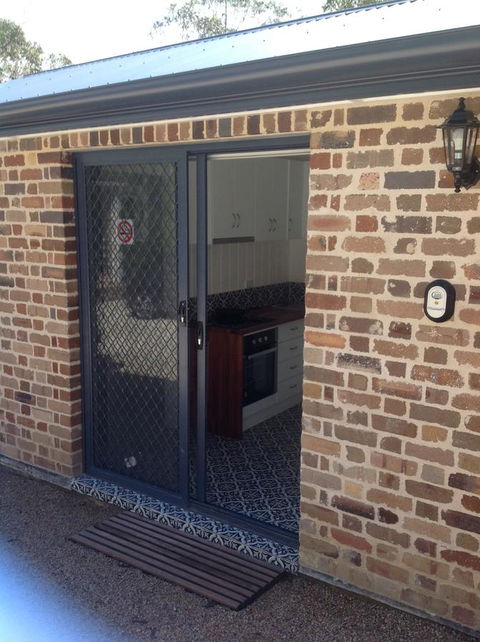 Hideaway Holiday Apartments - Accommodation Gladstone 3