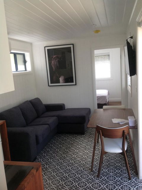 Hideaway Holiday Apartments - Accommodation Gladstone 5