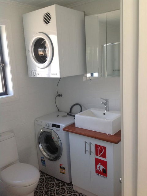 Hideaway Holiday Apartments - Accommodation Gladstone 1
