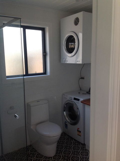 Hideaway Holiday Apartments - Accommodation Gladstone 6
