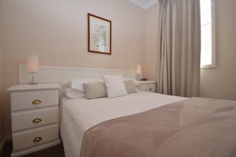 The Old Saddlery - Accommodation Gladstone 6