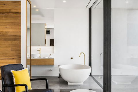 Sundays At Byron - Accommodation Gladstone 31