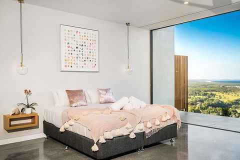 Sundays At Byron - Accommodation Gladstone 40