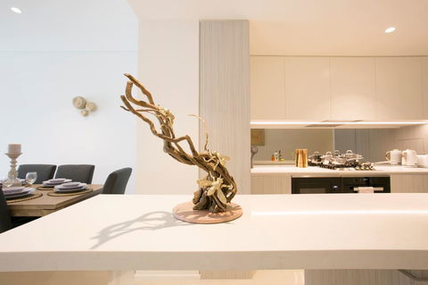 Newly Settled Three Bedrooms Apartment In CBD - Accommodation Gladstone 2
