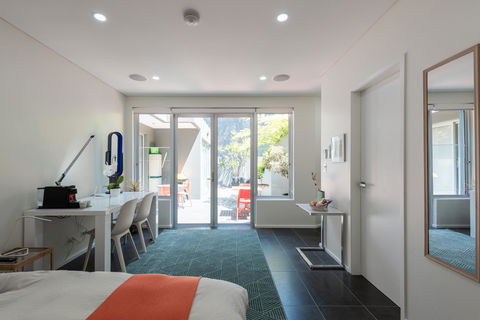 Stunning Views To Beat Lockdown Blues - Accommodation Gladstone 1
