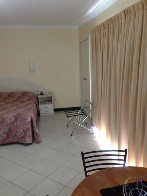 Bel Mondo Apartments - Accommodation Gladstone 10