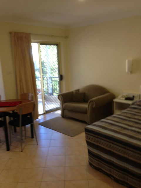 Bel Mondo Apartments - Accommodation Gladstone 9