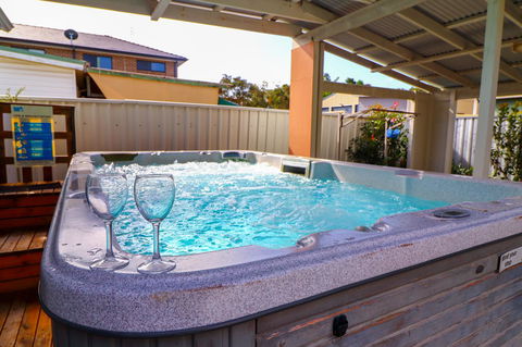 Interlude At Belmont - Accommodation Gladstone 0