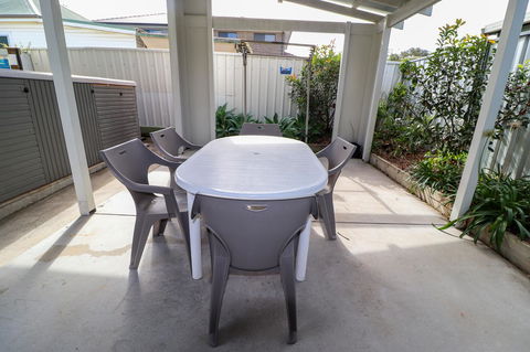 Interlude At Belmont - Accommodation Gladstone 18