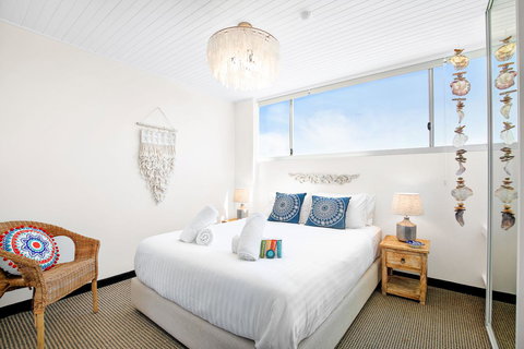 Relaxed Beachside Living - Accommodation Gladstone 11