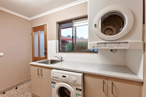 Hume Country Motor Inn - Accommodation Gladstone 27