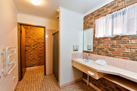 Hume Country Motor Inn - Accommodation Gladstone 35