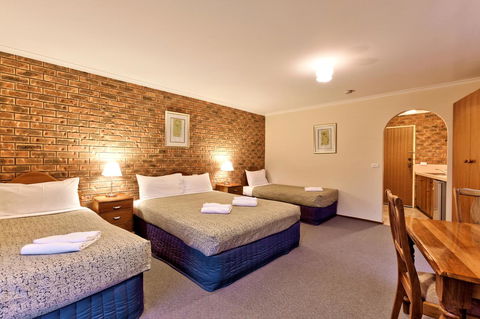 Hume Country Motor Inn - Accommodation Gladstone 43