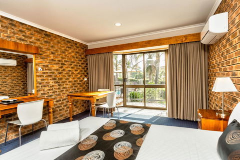 Hume Country Motor Inn - Accommodation Gladstone 4