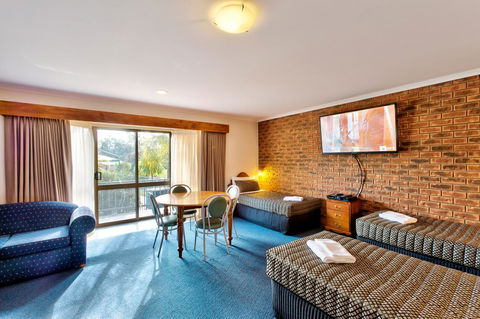 Hume Country Motor Inn - Accommodation Gladstone 16