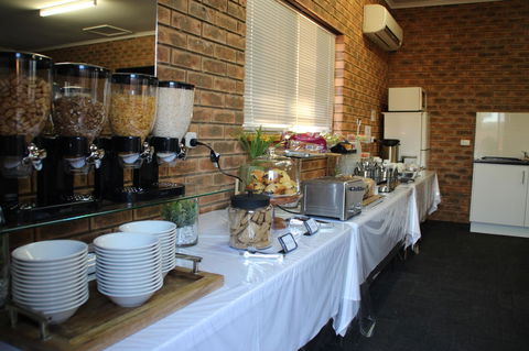Hume Country Motor Inn - Accommodation Gladstone 9
