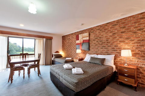 Hume Country Motor Inn - Accommodation Gladstone 15