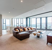 180 water view three bedroom wooden furniture - Accommodation Gladstone
